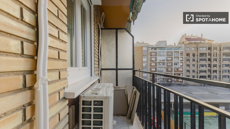 Double room Valencia, 4 beds — photo 25
