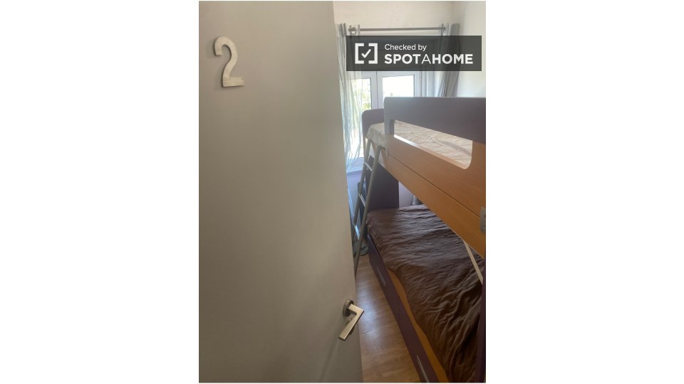 Double room Lisbon, 5 beds, 90m² — photo 38