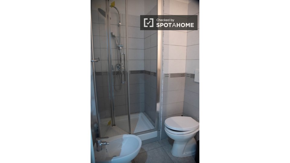 Double room Rome, 4 beds — photo 15