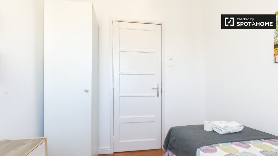 Double room Lisbon, 6 beds, 120m² — photo 3