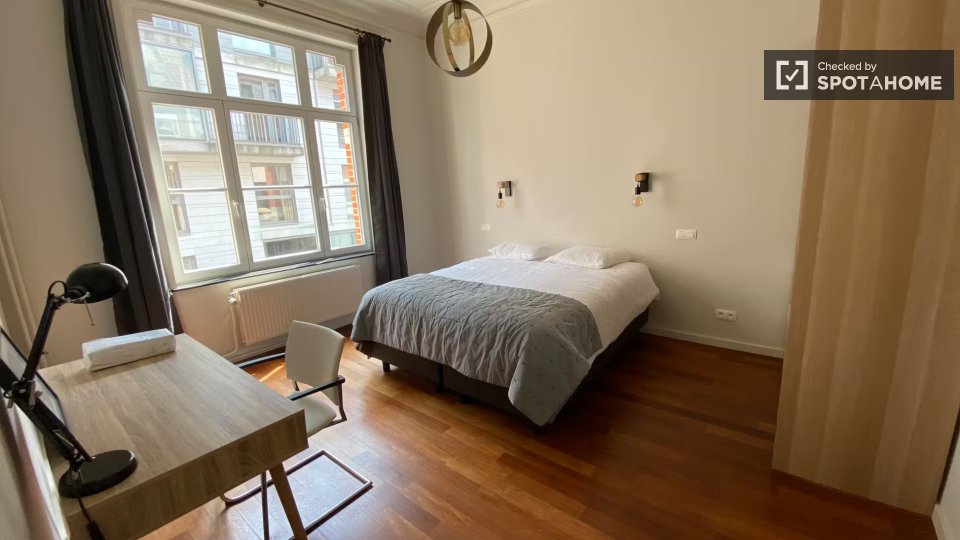 Double room Brussels, 6 beds — photo 18