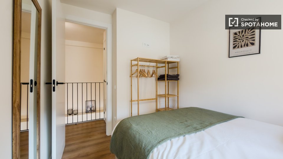 Apartment Barcelona, 2 beds — photo 15