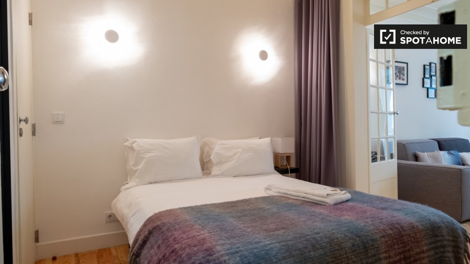Apartment Lisbon, 2 beds — photo 16
