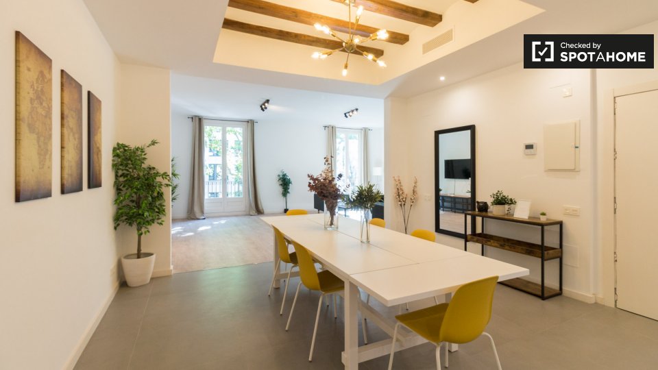 3-bedroom apartment for rent in El Barri Gotic, Barcelona - a Barcellona