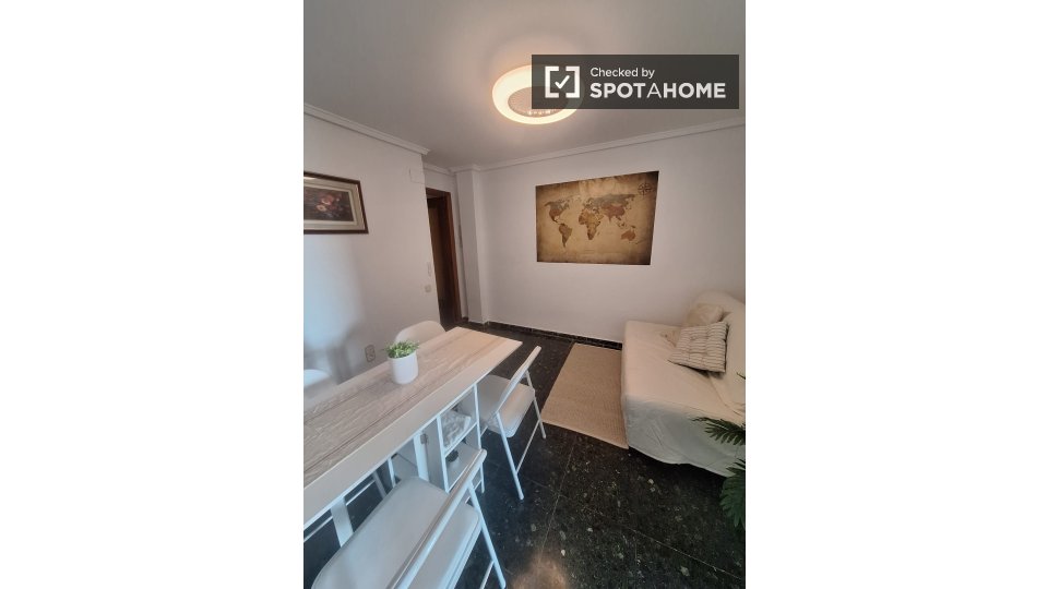 Double room Valencia, 5 beds, 110m² — photo 30