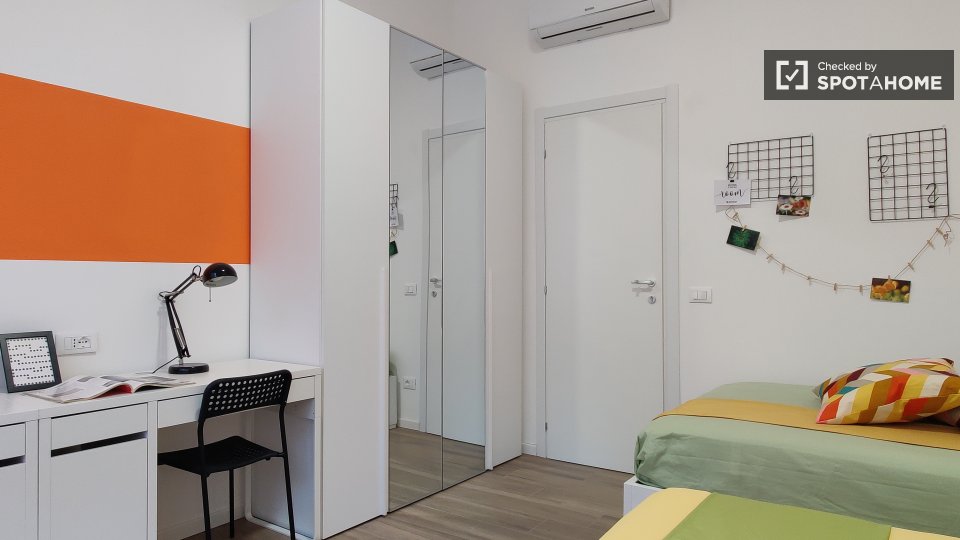 Double room Milan, 13 beds — photo 8