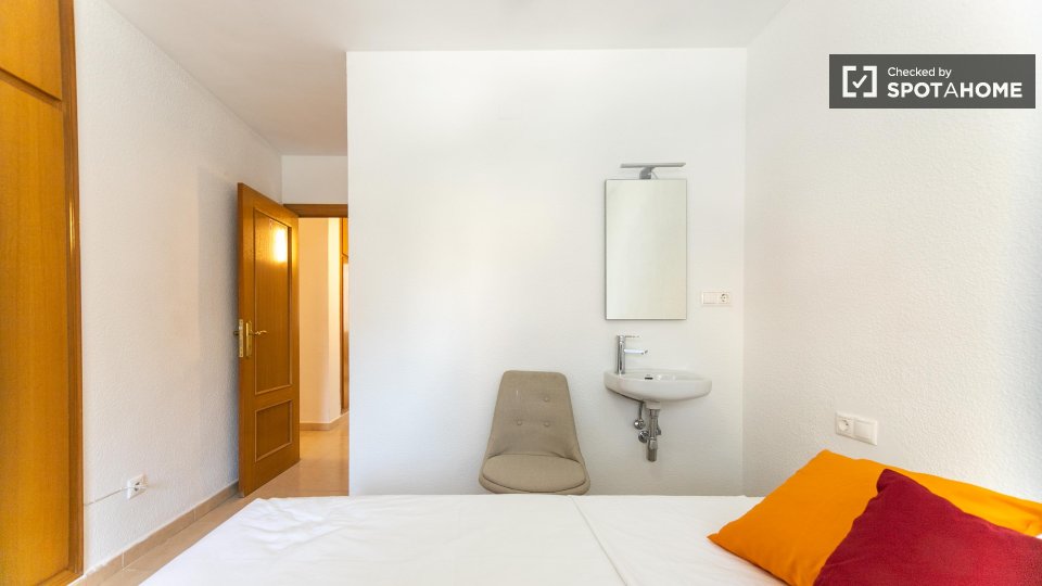 Double room Valencia, 5 beds — photo 14
