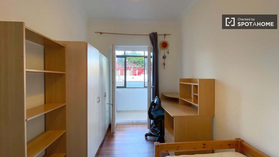Double room Lisbon, 1 bed, 60m² — photo 40