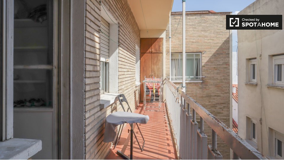 Double room Madrid, 4 beds, 100m² — photo 13