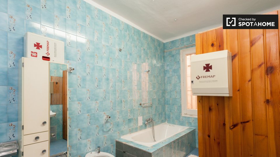 Double room Barcelona, 7 beds, 195m² — photo 13