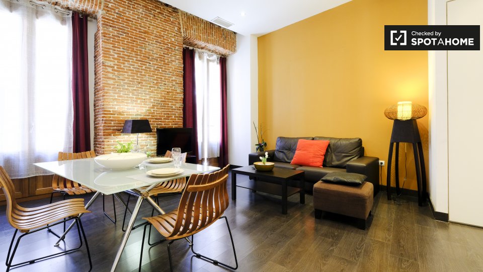 Apartamento de 2 dormitorios en alquiler en chueca