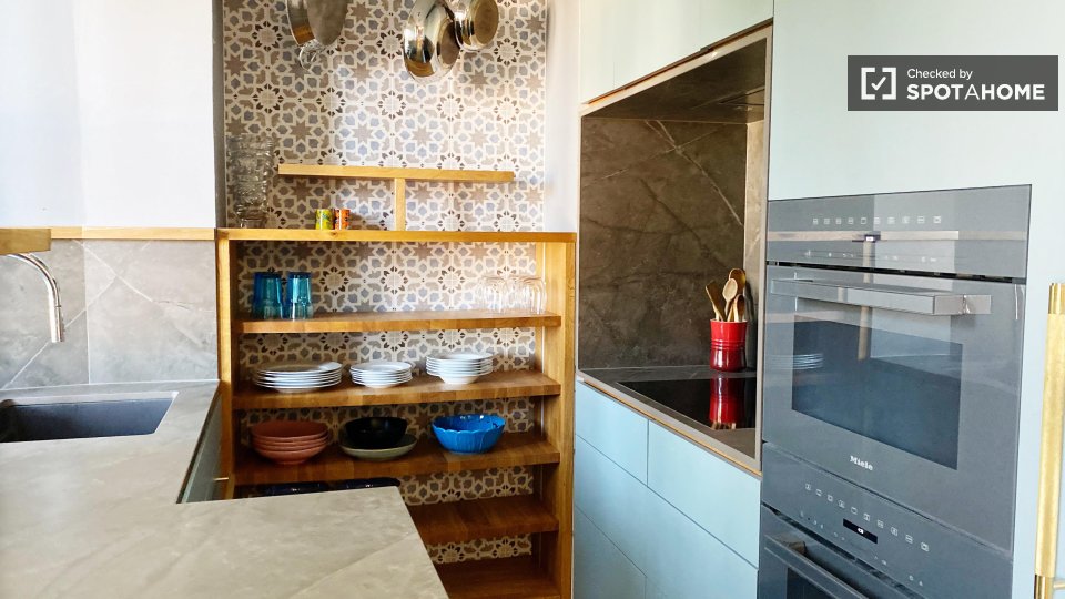 Apartment Lisbon, 2 beds — photo 18