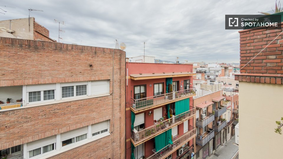 Apartment Barcelona, 3 beds, 67m² — photo 36