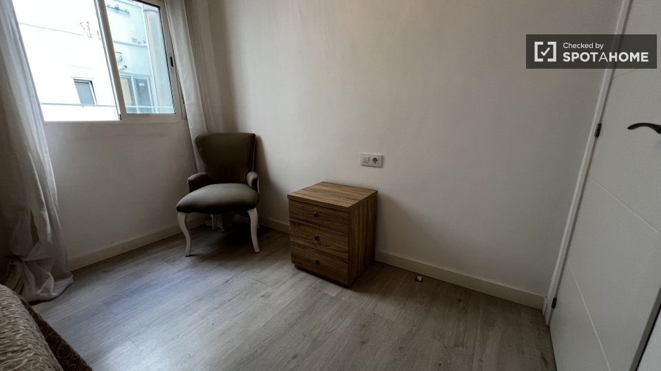 Double room Valencia, 4 beds, 90m² — photo 6