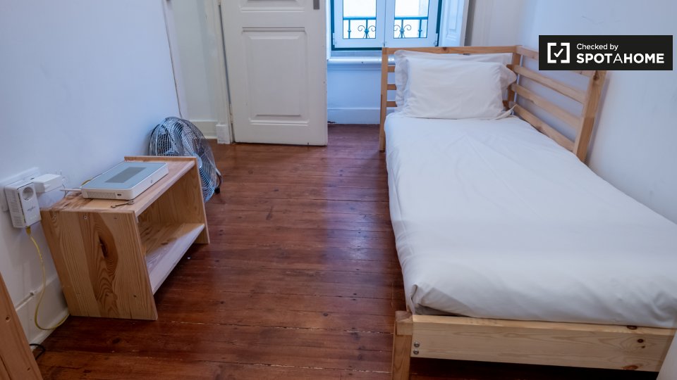 Apartment Lisbon, 3 beds — photo 18