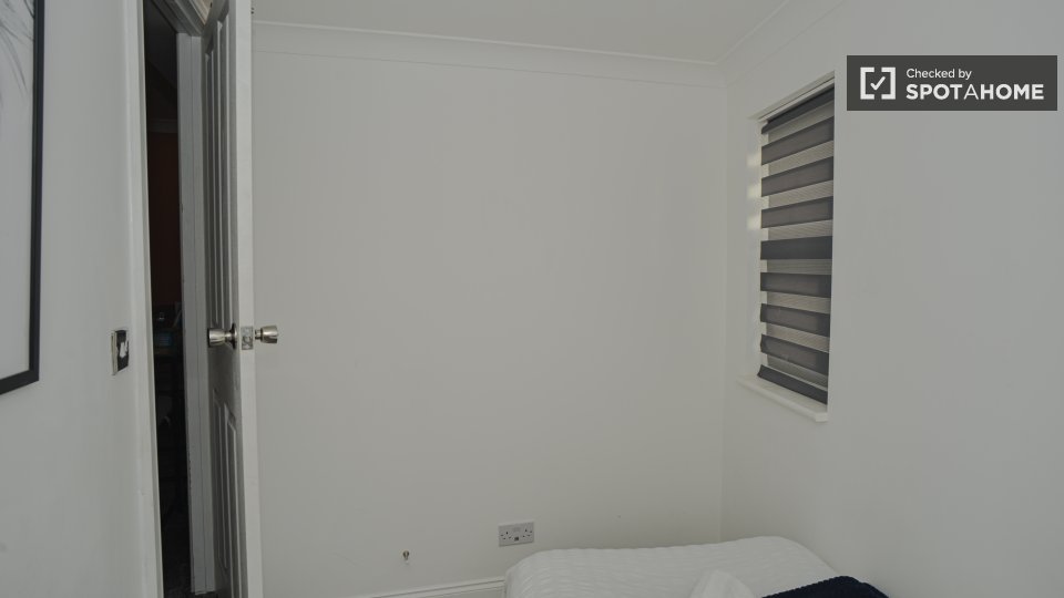 Apartment London, 2 beds — photo 14