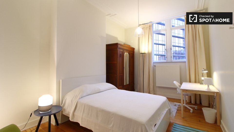 Double room Brussels, 11 beds, 750m² — photo 1