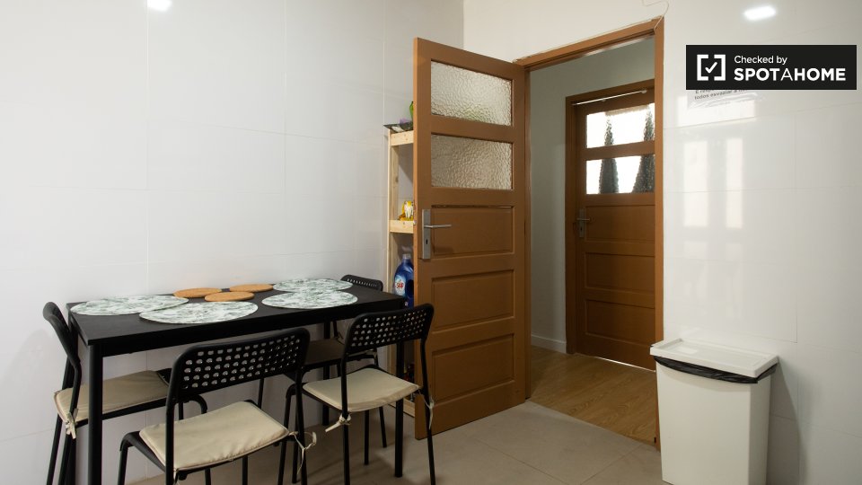 Double room Porto, 6 beds, 300m² — photo 8