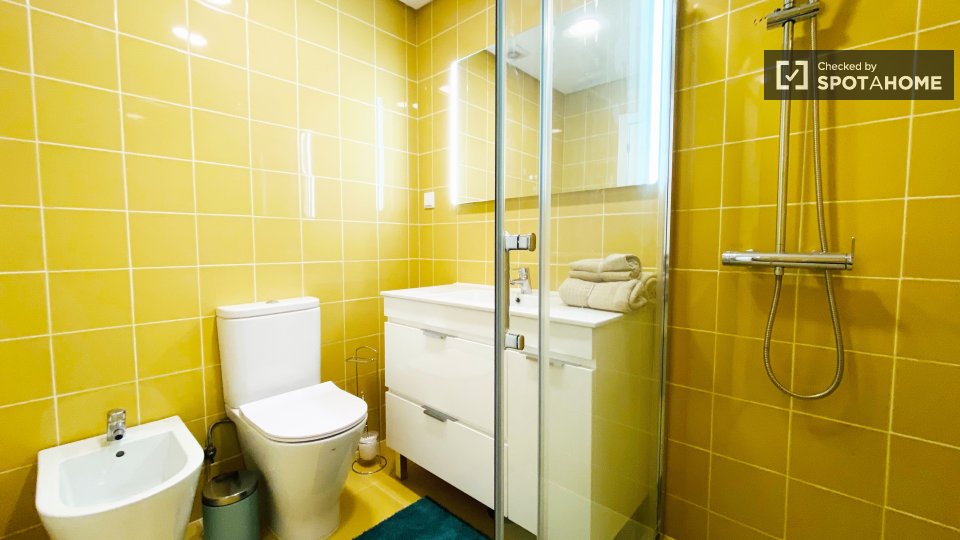 Apartment Lisbon, 1 bed — photo 12