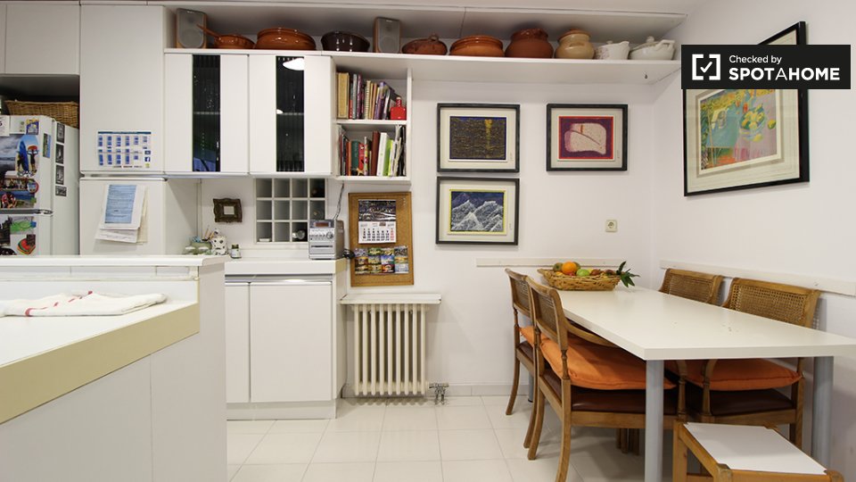 Double room Madrid, 2 beds, 180m² — photo 8