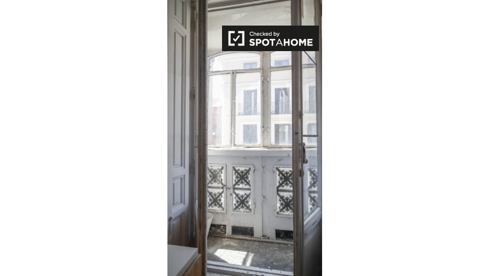 Double room Madrid, 12 beds, 280m² — photo 5