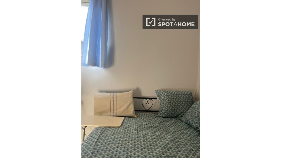 Double room Madrid, 4 beds — photo 2