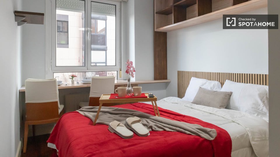 Double room Madrid, 5 beds — photo 18