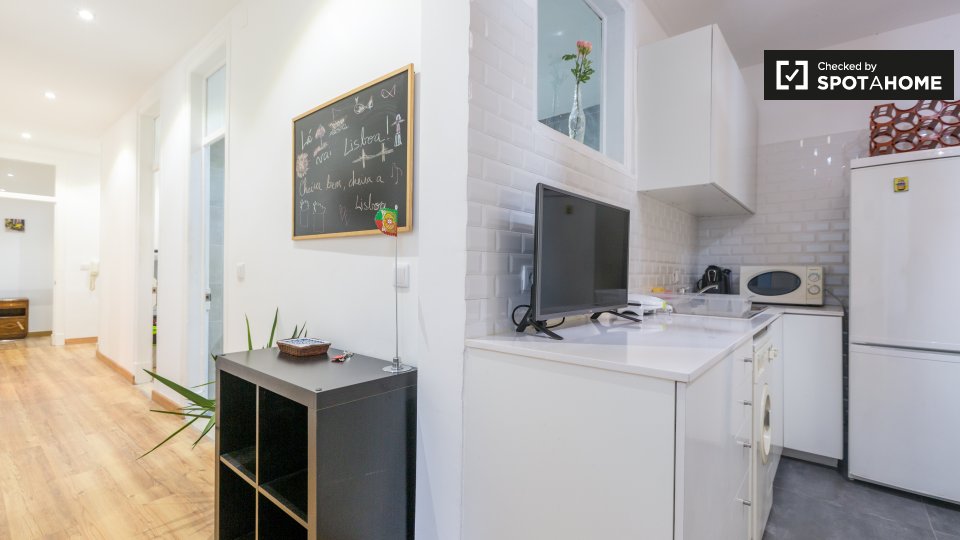 Double room Lisbon, 6 beds, 120m² — photo 16