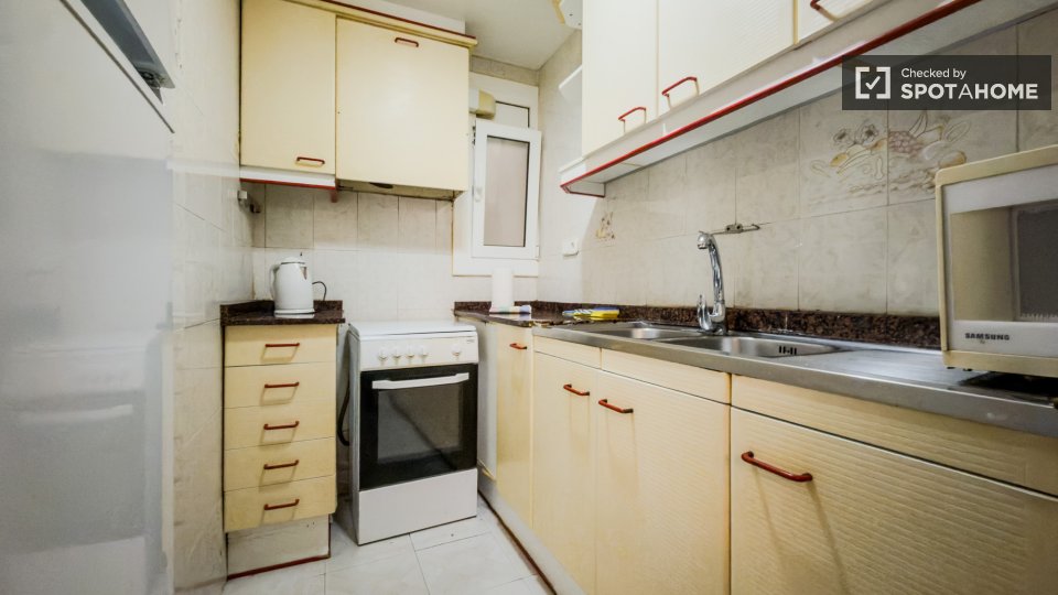 Apartment Barcelona, 3 beds, 70m² — photo 40