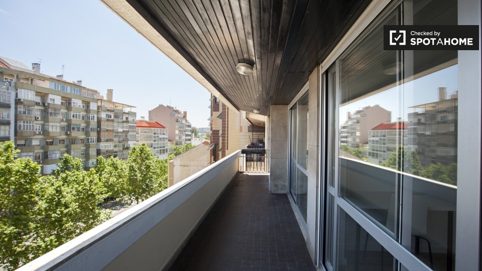 Double room Lisbon, 7 beds, 180m² — photo 7