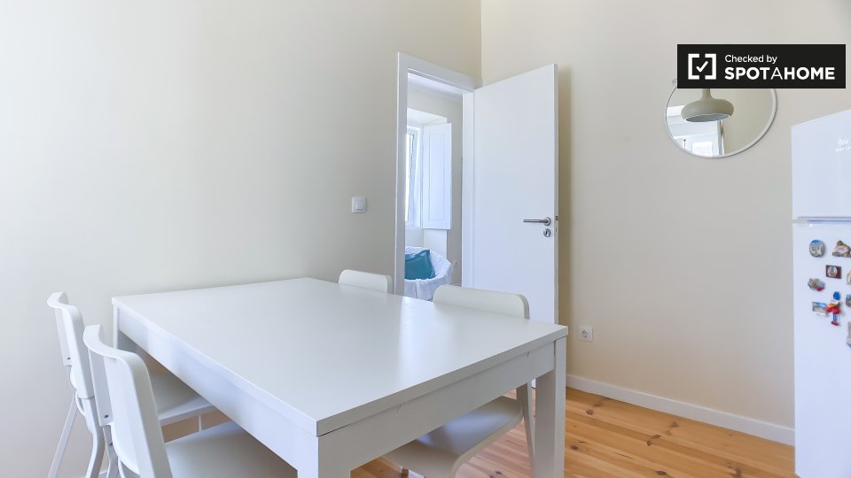 Apartment Lisbon, 1 bed — photo 14