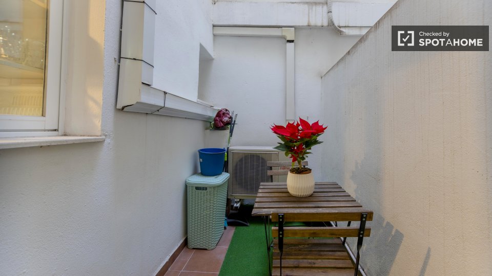 Apartment Valencia, 2 beds, 78m² — photo 24