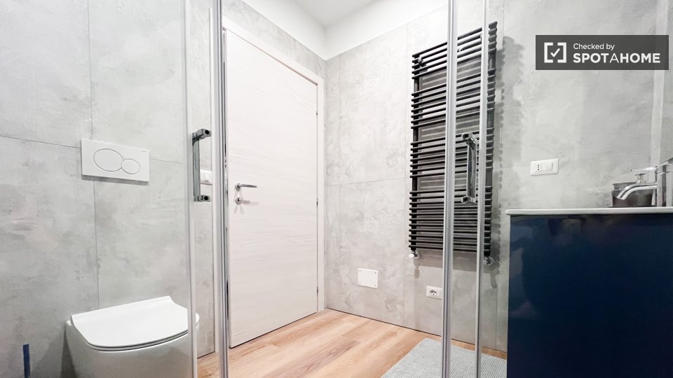 Double room Milan, 2 beds — photo 26