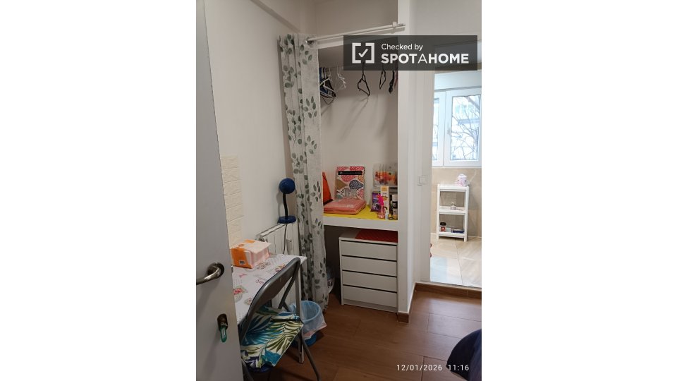 Double room Madrid, 5 beds, 120m² — photo 29