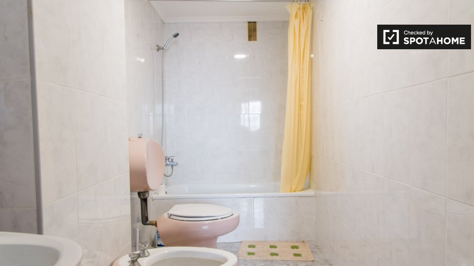 Double room Valencia, 5 beds, 160m² — photo 6