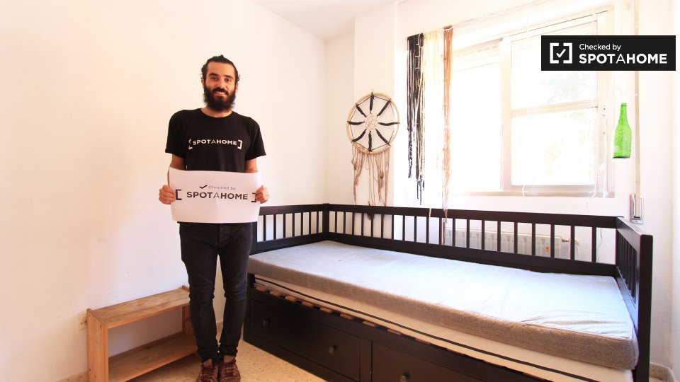 Double room Madrid, 5 beds, 80m² — photo 18