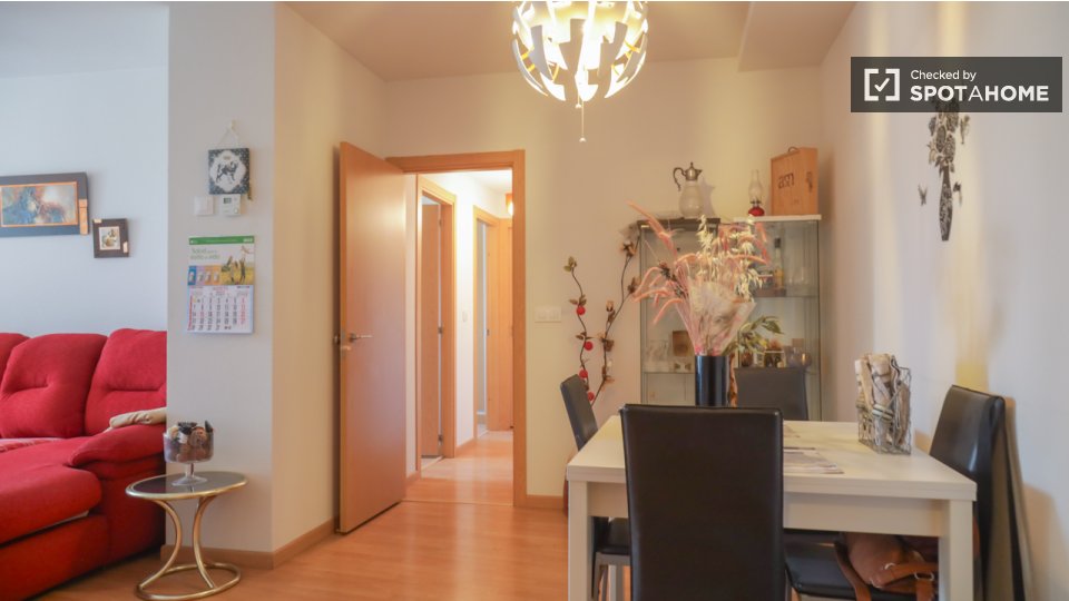 Double room Madrid, 3 beds, 70m² — photo 11