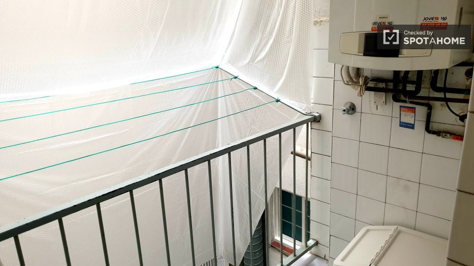 Double room Barcelona, 4 beds, 90m² — photo 8