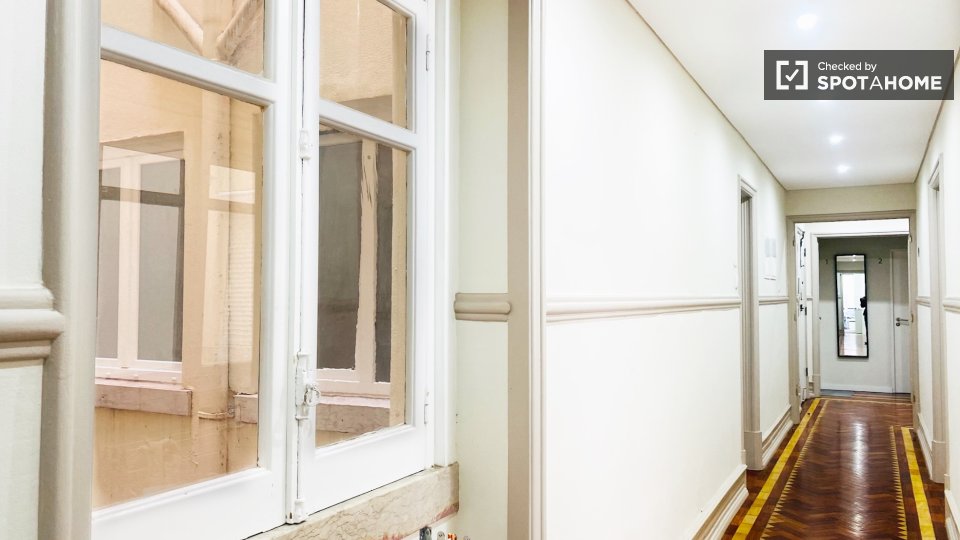 Double room Lisbon, 9 beds — photo 15
