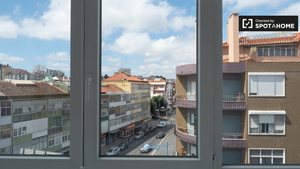 Double room Lisbon, 4 beds — photo 6