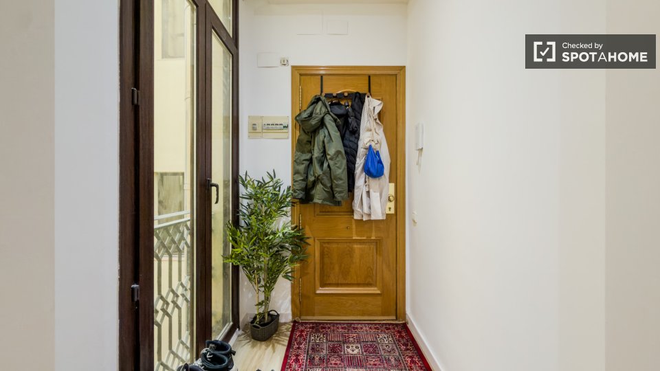 Apartment Barcelona, 1 bed, 92m² — photo 19