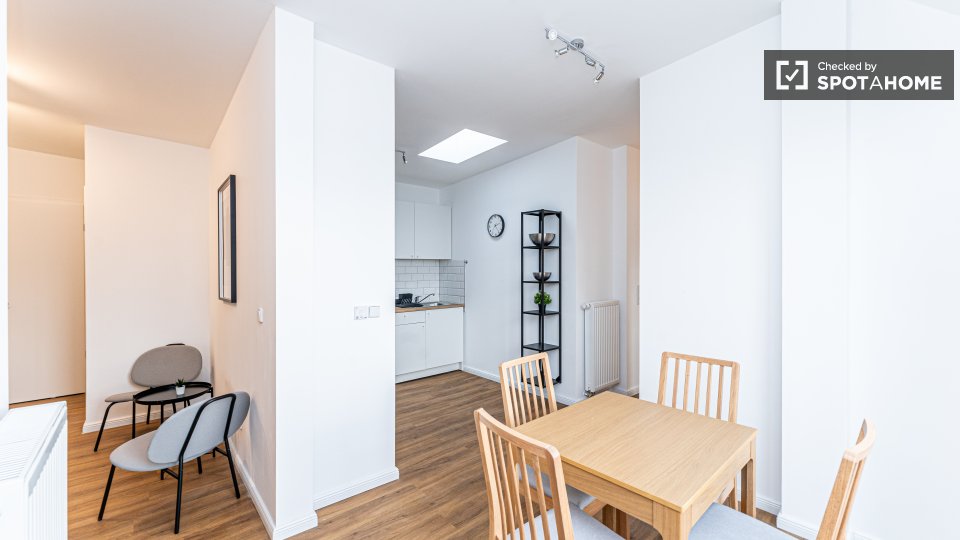 Double room Berlin, 5 beds, 105m² — photo 18