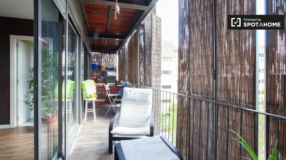 Double room Madrid, 4 beds, 98m² — photo 15