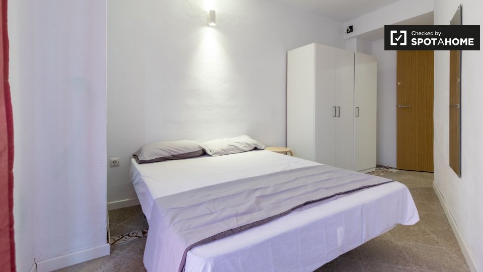 Double room Valencia, 6 beds — photo 12
