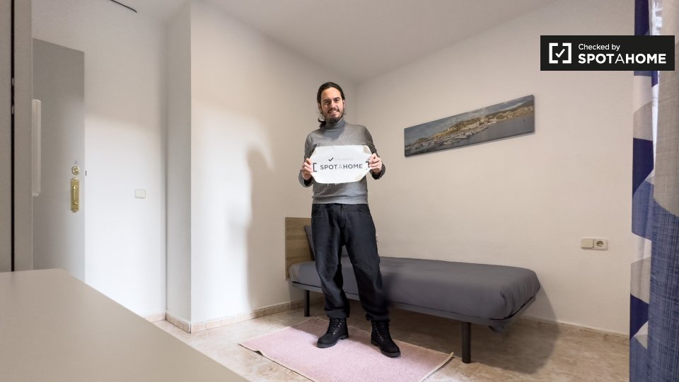 Double room Barcelona, 3 beds, 50m² — photo 18