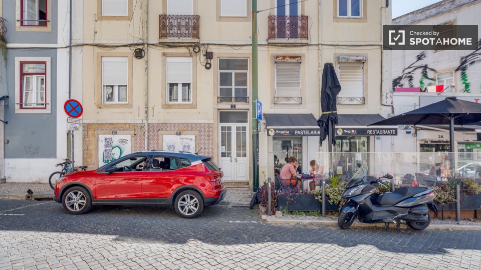 Apartment Lisbon, 2 beds — photo 24