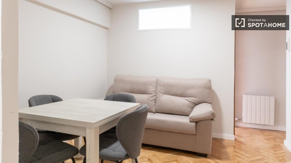 Double room Madrid, 4 beds — photo 18