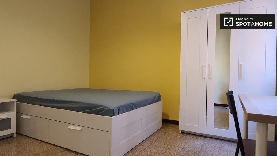 Double room Milan, 3 beds — photo 4
