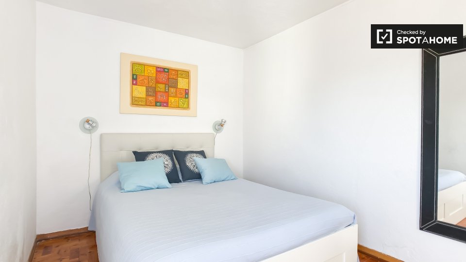 Apartment Lisbon, 2 beds, 70m² — photo 13