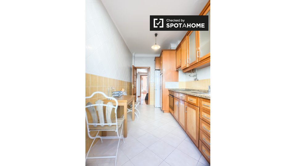 Apartment Lisbon, 2 beds, 61m² — photo 8